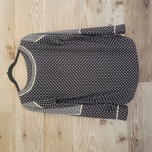 Loft Size XSmall Black and Cream Printed Pullover Top - Picture 4 of 6